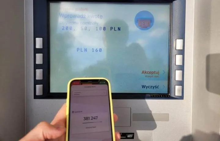 Jak łatwo wypłacić pieniądze BLIKiem z bankomatu PKO BP – przewodnik krok po kroku