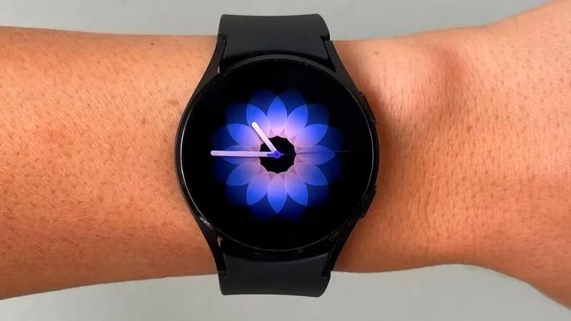 Jak płacić zegarkiem Samsung Watch 4: prosto, szybko i bezpiecznie