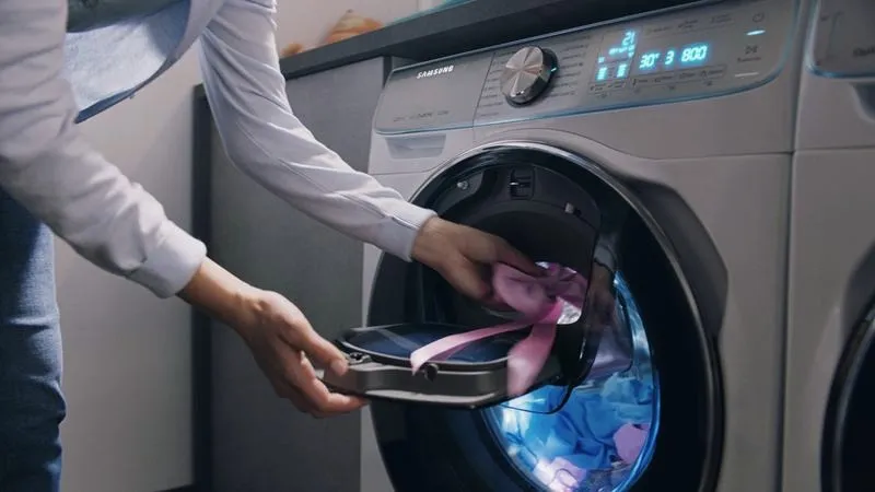 Pralka Samsung – jak właściwie wlać płyn do prania?